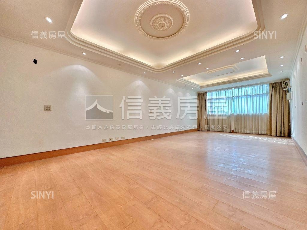 ☆正中興路二段燙金透店★房屋室內格局與周邊環境