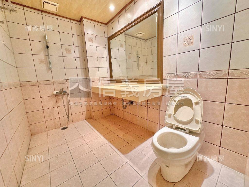 ☆正中興路二段燙金透店★房屋室內格局與周邊環境