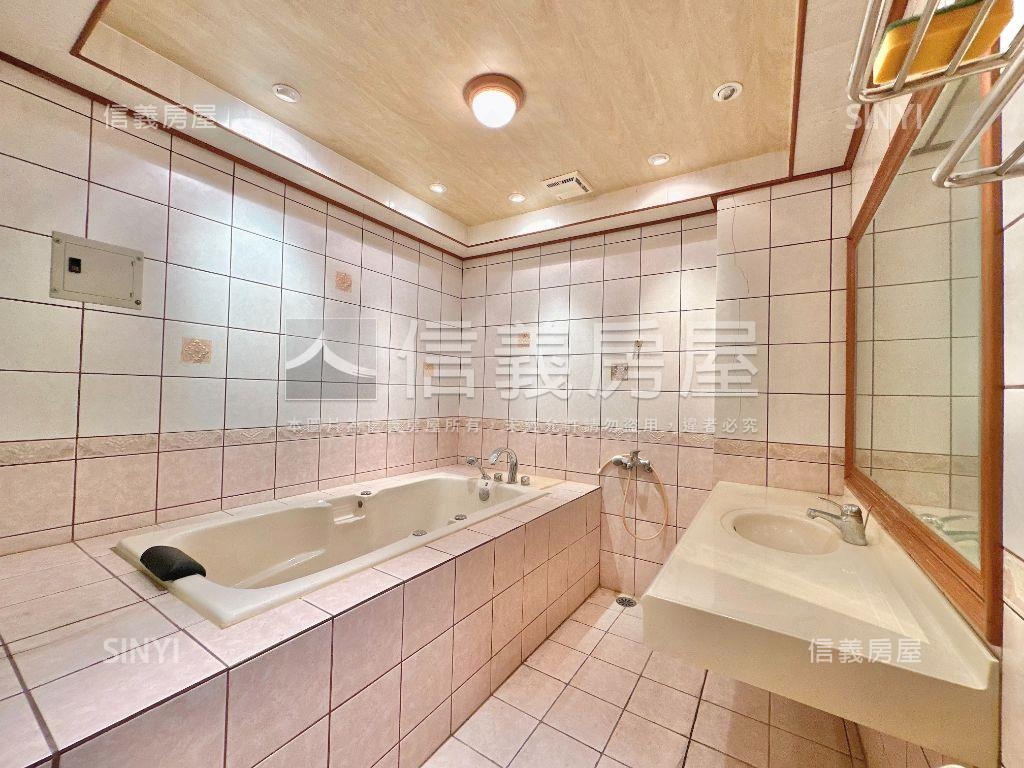 ☆正中興路二段燙金透店★房屋室內格局與周邊環境
