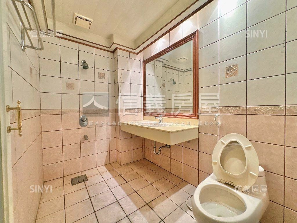 ☆正中興路二段燙金透店★房屋室內格局與周邊環境