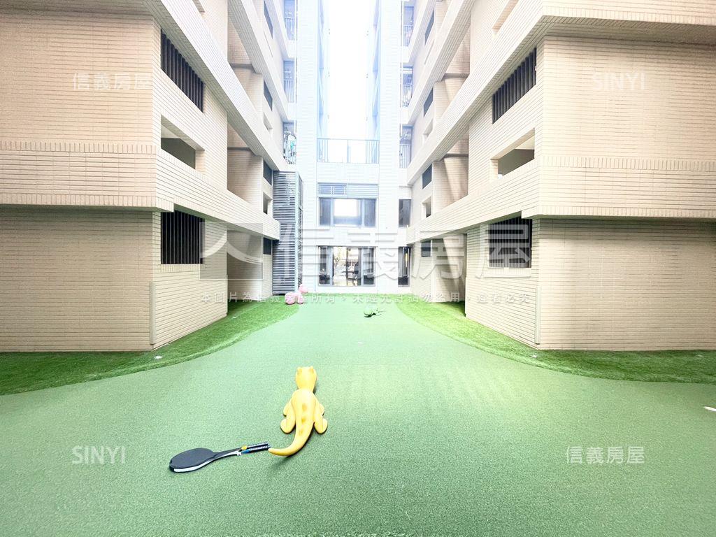 視野邊間美裝潢四房平車房屋室內格局與周邊環境