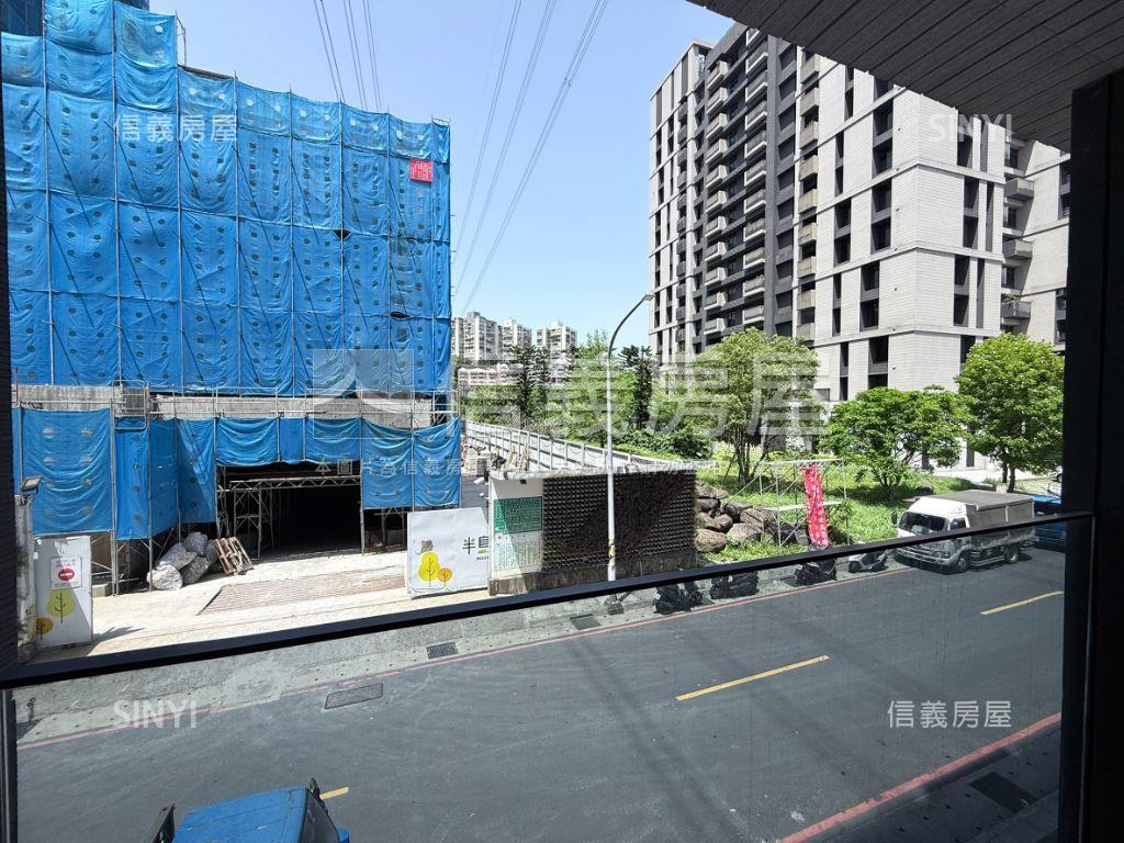 半島全新３房附車位２樓房屋室內格局與周邊環境