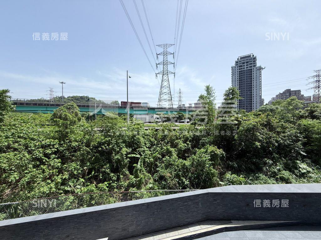 半島全新３房附車位２樓房屋室內格局與周邊環境
