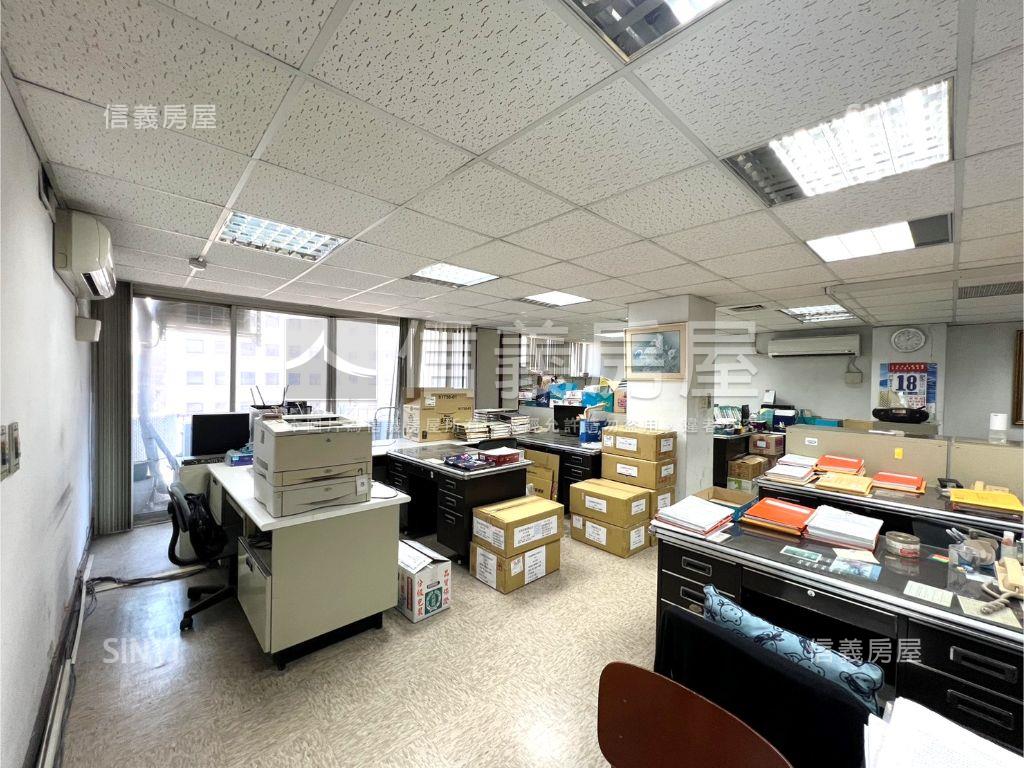 附中學區邊間採光辦公房屋室內格局與周邊環境