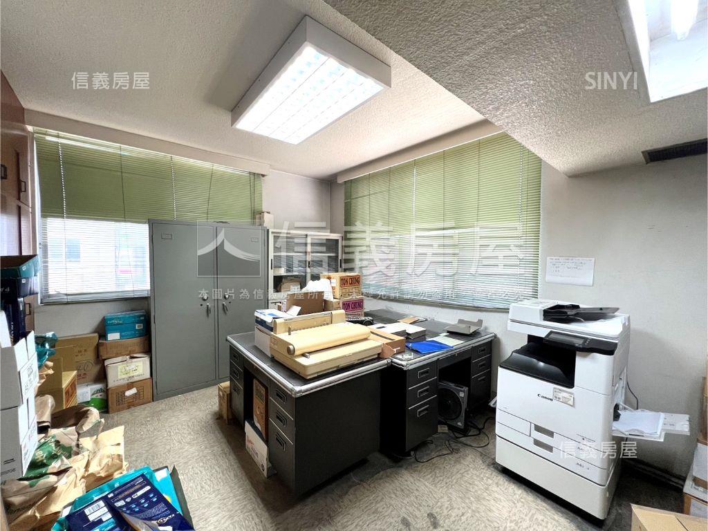 附中學區邊間採光辦公房屋室內格局與周邊環境