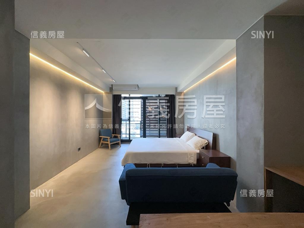 近巨蛋清水模翻新車庫別墅房屋室內格局與周邊環境