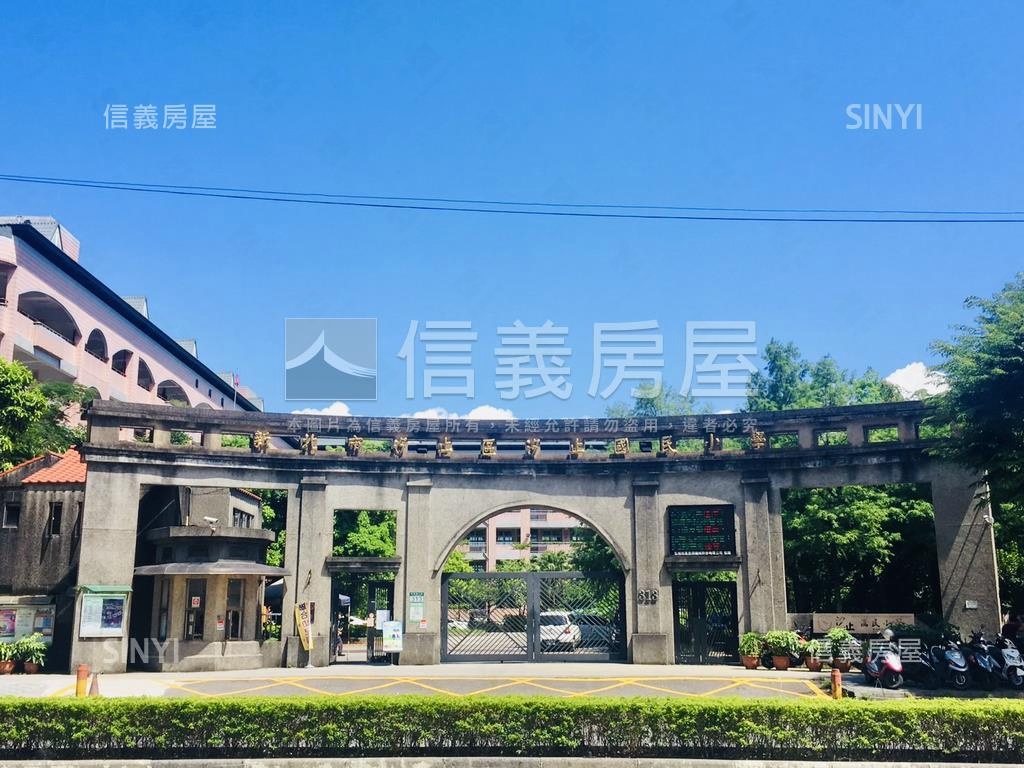 汐止大面寬店面房屋室內格局與周邊環境