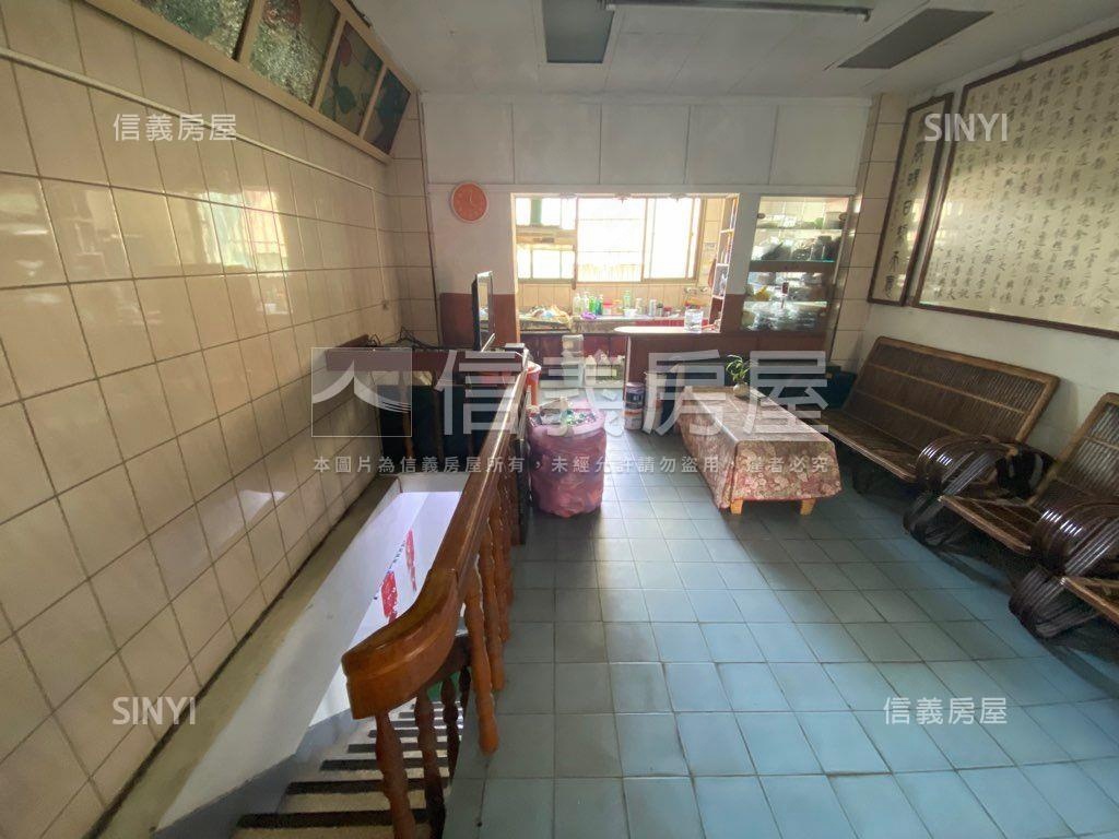 正三民路黃金店面房屋室內格局與周邊環境