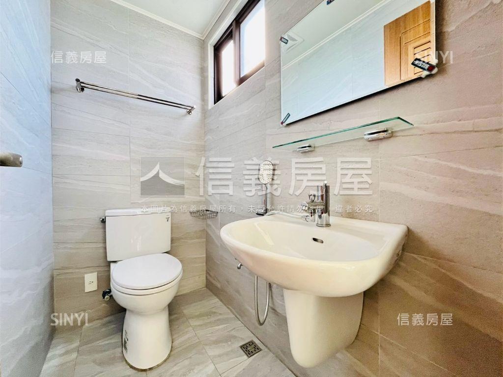 修平科大旁電梯別墅房屋室內格局與周邊環境