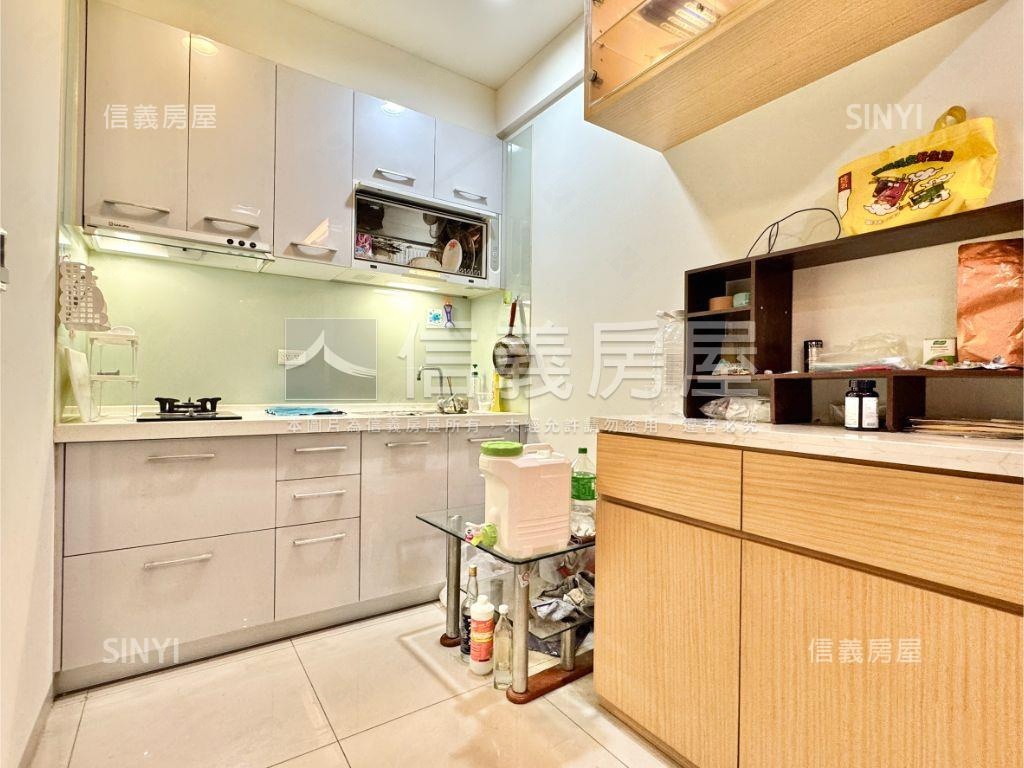 天璽高樓景觀兩房房屋室內格局與周邊環境