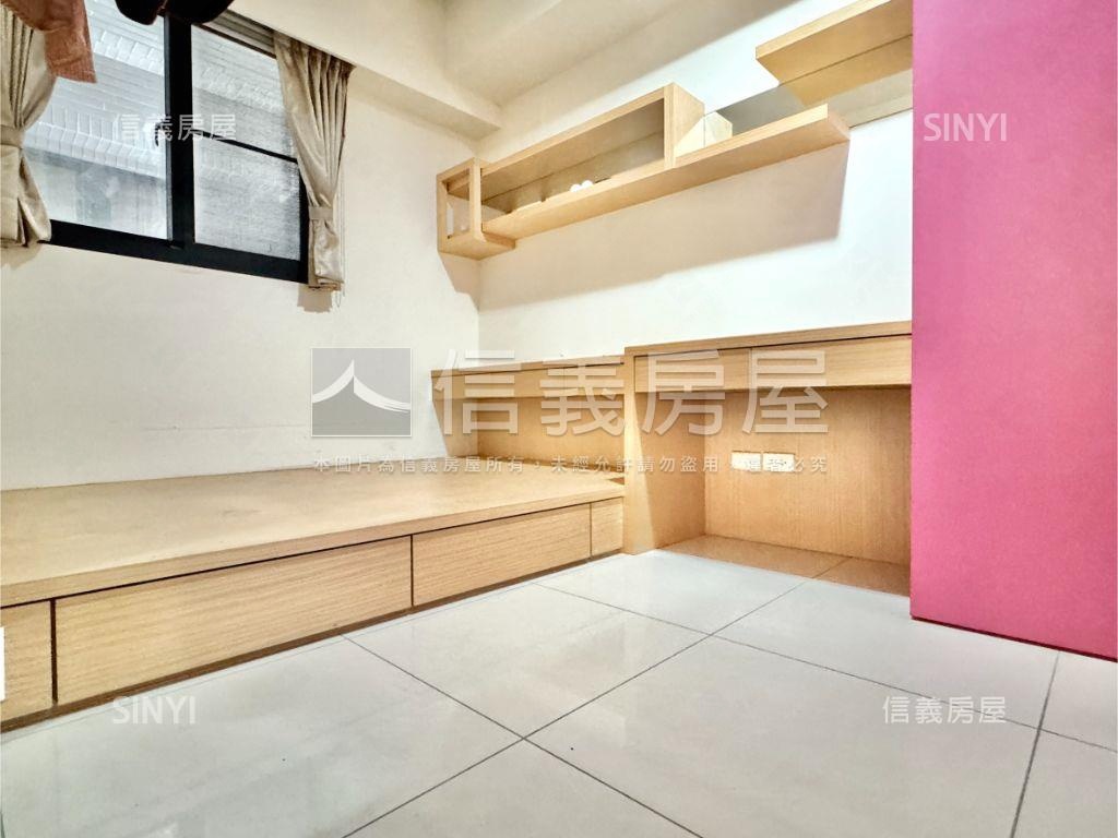 天璽高樓景觀兩房房屋室內格局與周邊環境