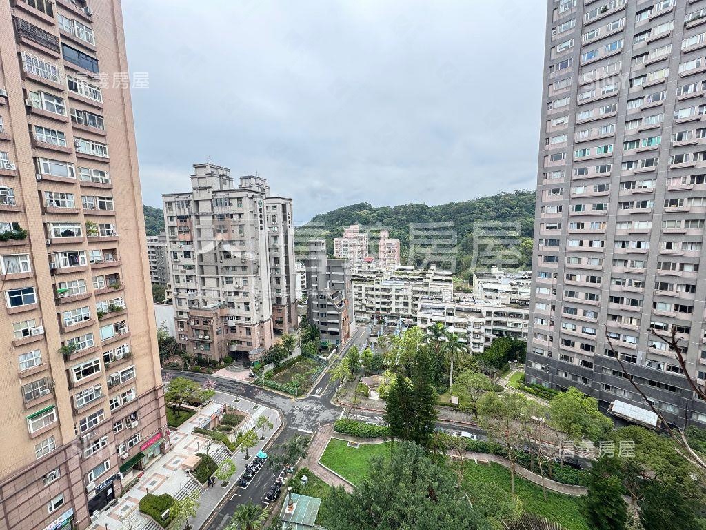大湖花園高樓四房車位房屋室內格局與周邊環境