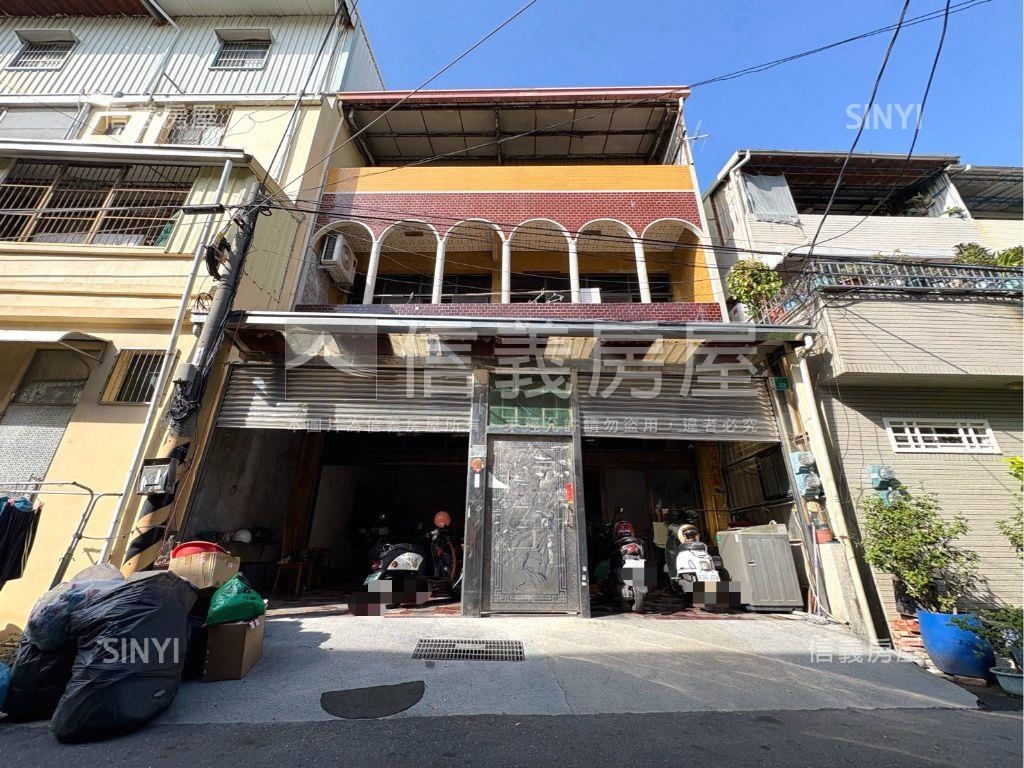 灣裡前後臨路面寬透天房屋室內格局與周邊環境