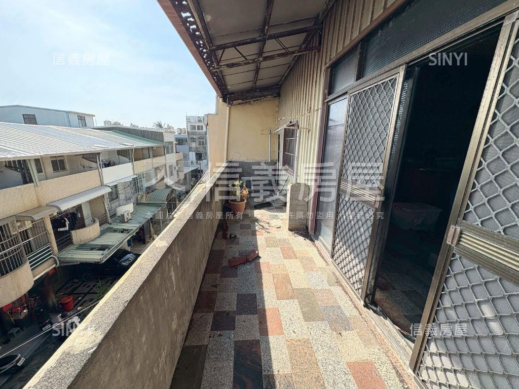 灣裡前後臨路面寬透天房屋室內格局與周邊環境