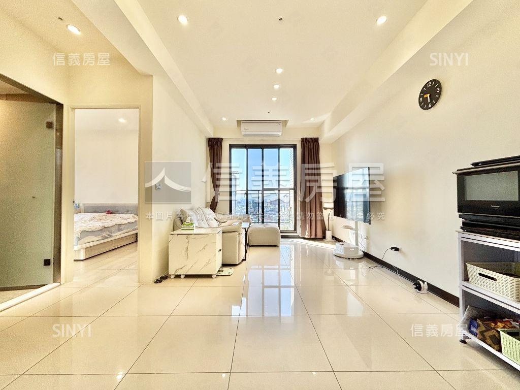 康橋面河畔美２房獨立車位房屋室內格局與周邊環境