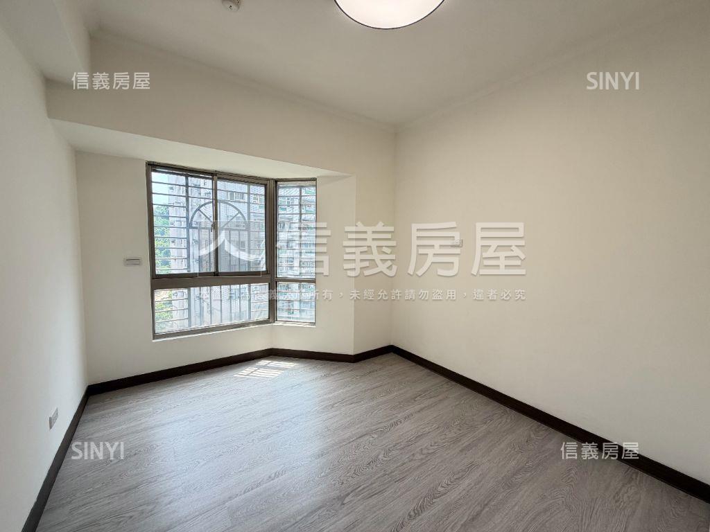 東方桂冠明亮三房房屋室內格局與周邊環境
