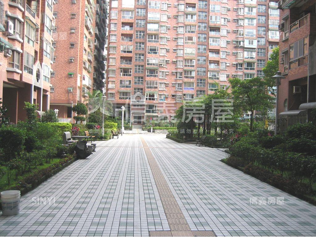 東方桂冠明亮三房房屋室內格局與周邊環境