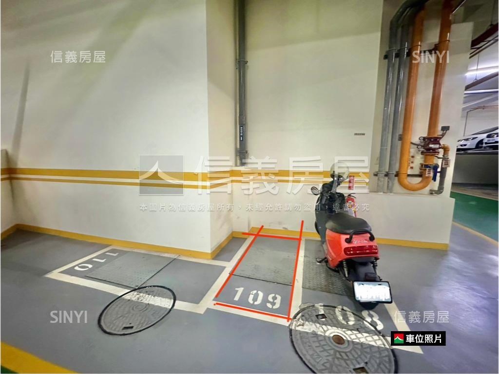 巨蛋泰暘彩虹三房車位房屋室內格局與周邊環境