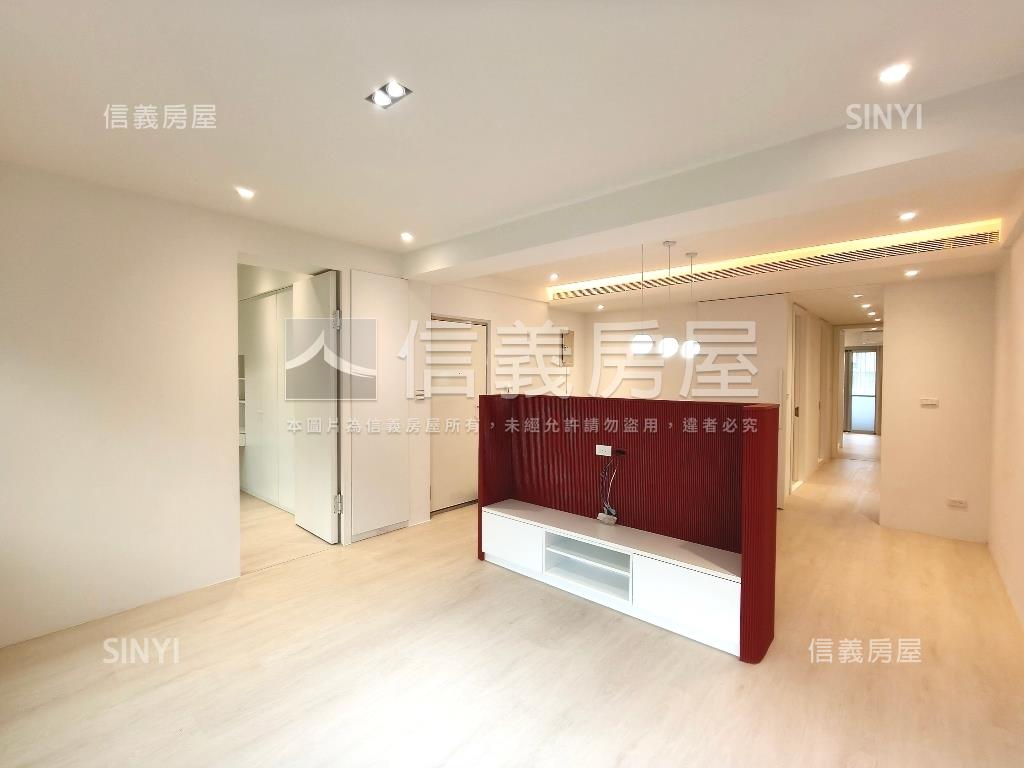 中山國中美裝黃金三樓房屋室內格局與周邊環境