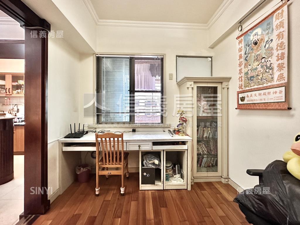 巨蛋✨京城之星亮四房平車房屋室內格局與周邊環境