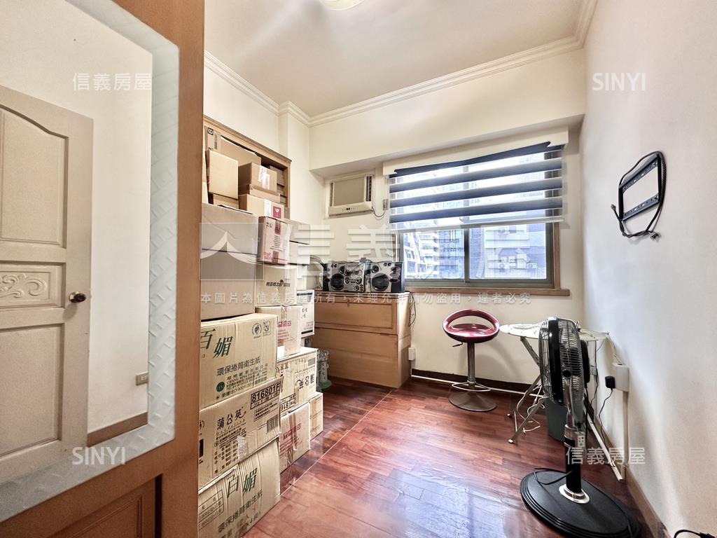 巨蛋✨京城之星亮四房平車房屋室內格局與周邊環境