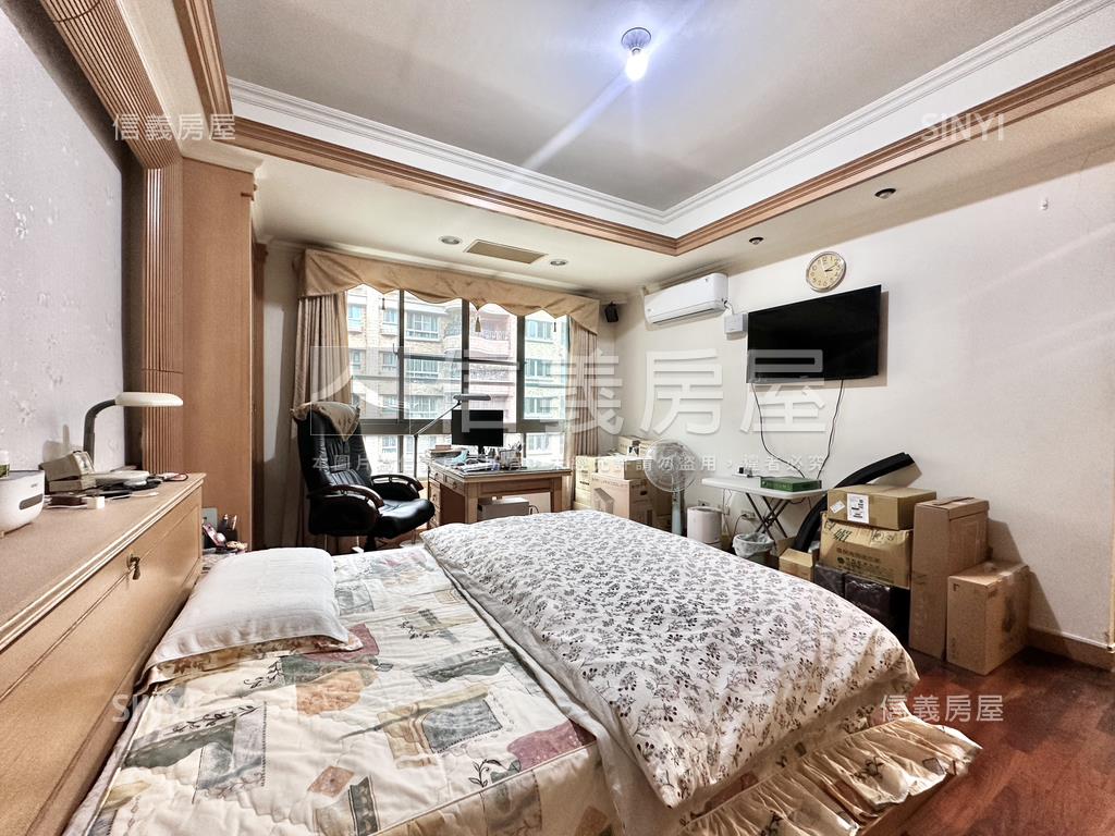 巨蛋✨京城之星亮四房平車房屋室內格局與周邊環境