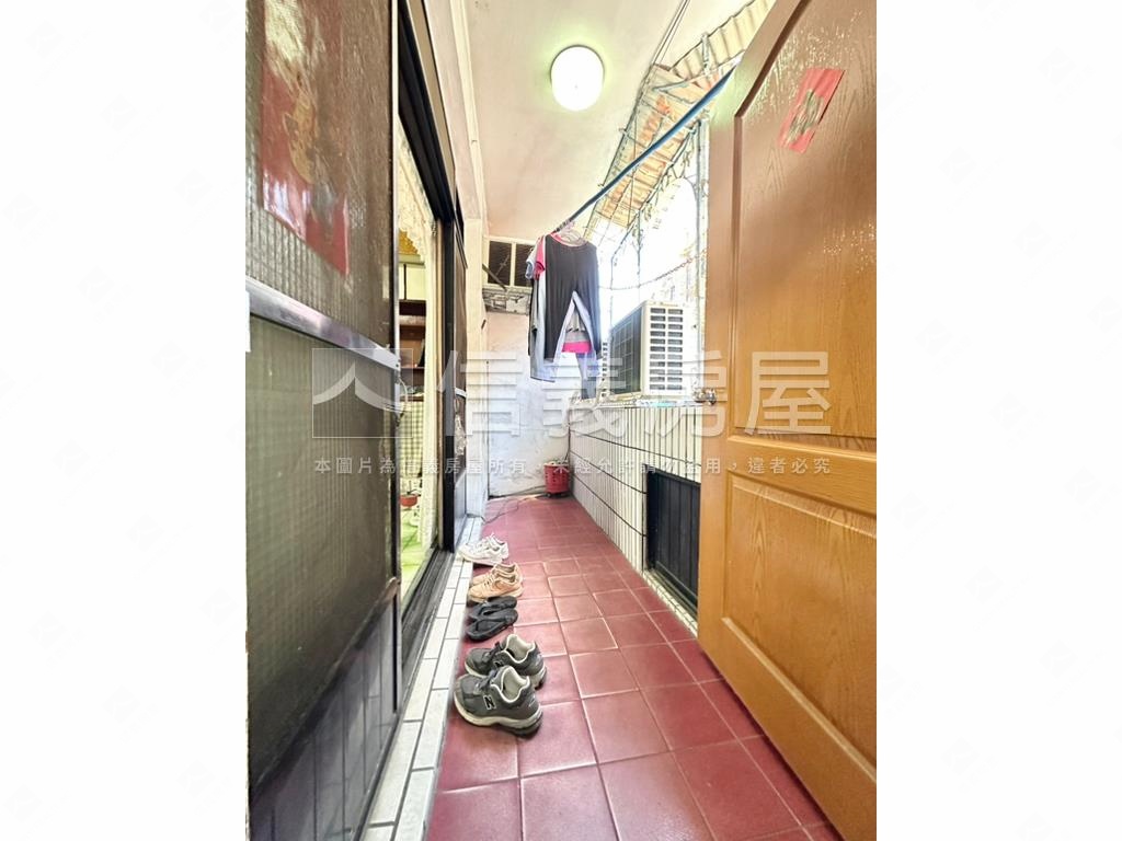 未來萬大ＬＧ０８黃金三樓房屋室內格局與周邊環境