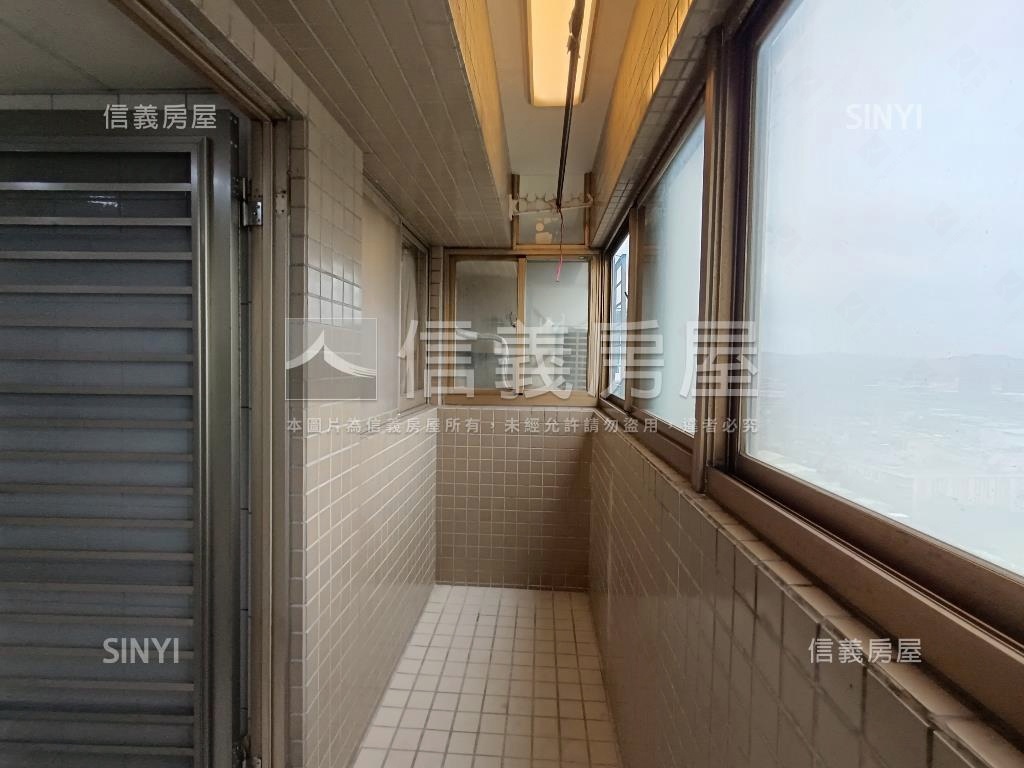 專任～南港展覽館鼎峰四房房屋室內格局與周邊環境