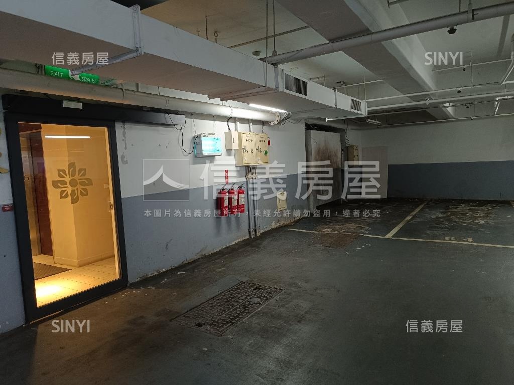 專任～南港展覽館鼎峰四房房屋室內格局與周邊環境