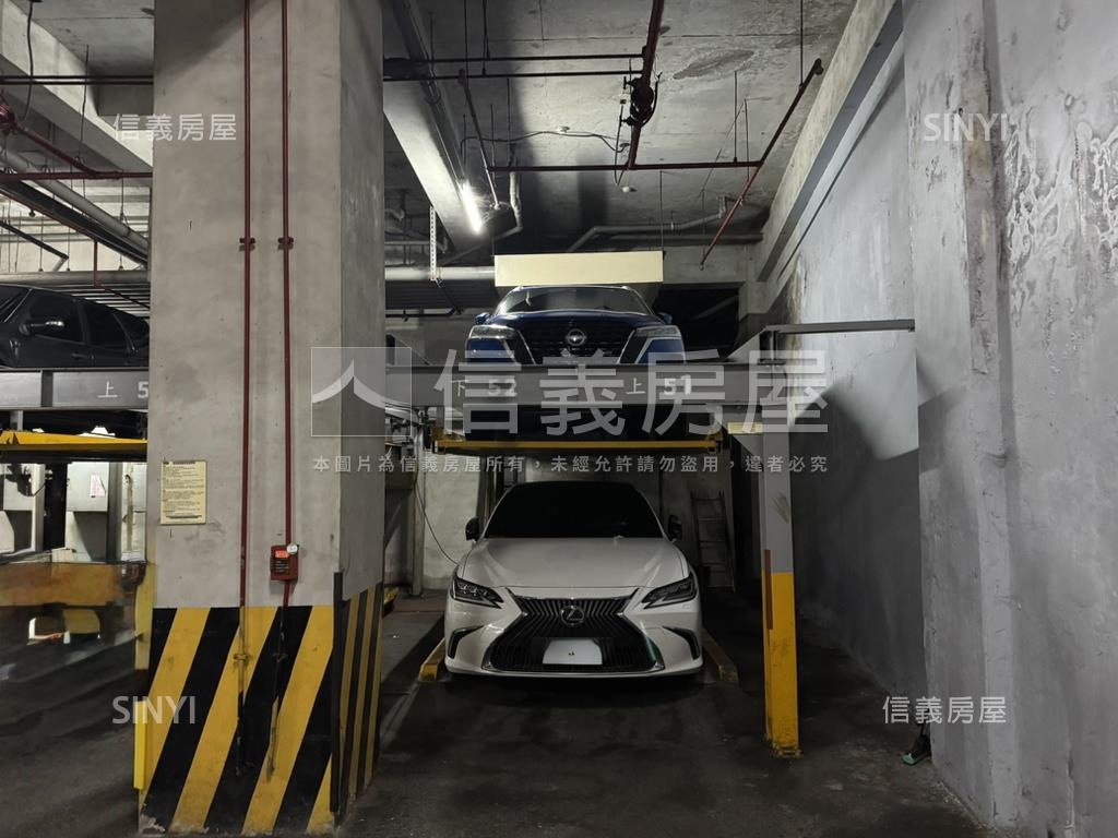 安康生活圈美兩房車位房屋室內格局與周邊環境