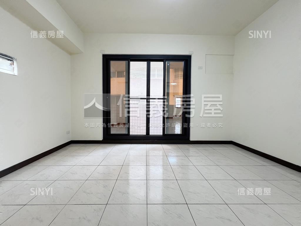 凌翔學府四房平車房屋室內格局與周邊環境