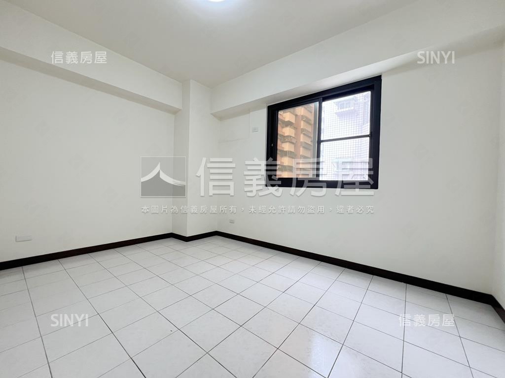 凌翔學府四房平車房屋室內格局與周邊環境