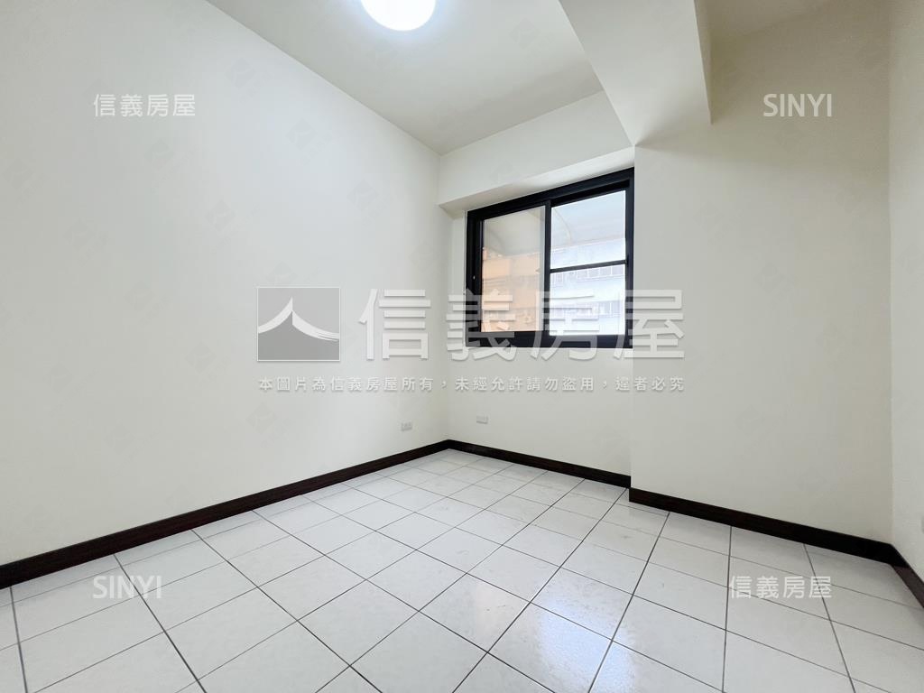 凌翔學府四房平車房屋室內格局與周邊環境