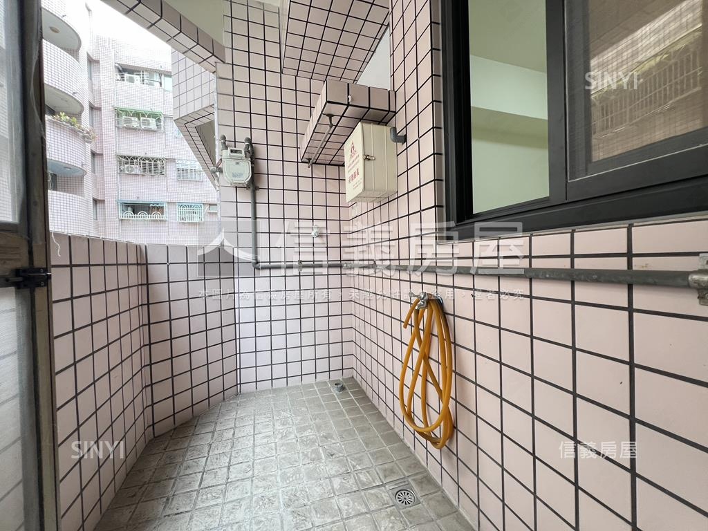 凌翔學府四房平車房屋室內格局與周邊環境