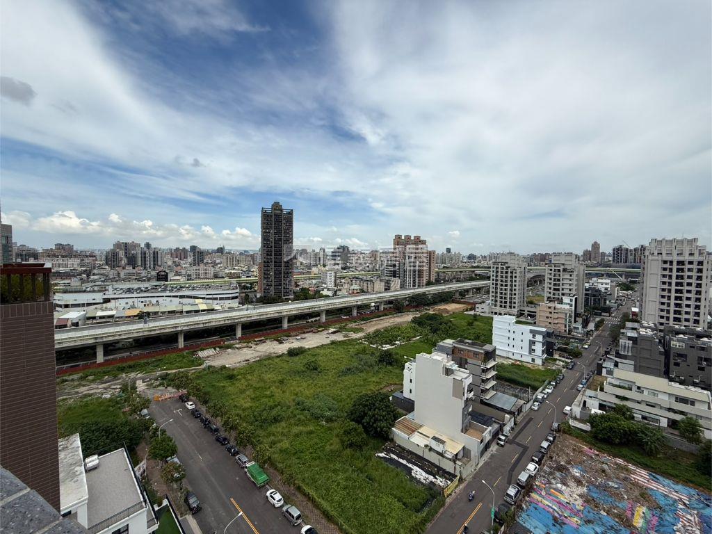 華太怡人高樓層三房雙車房屋室內格局與周邊環境
