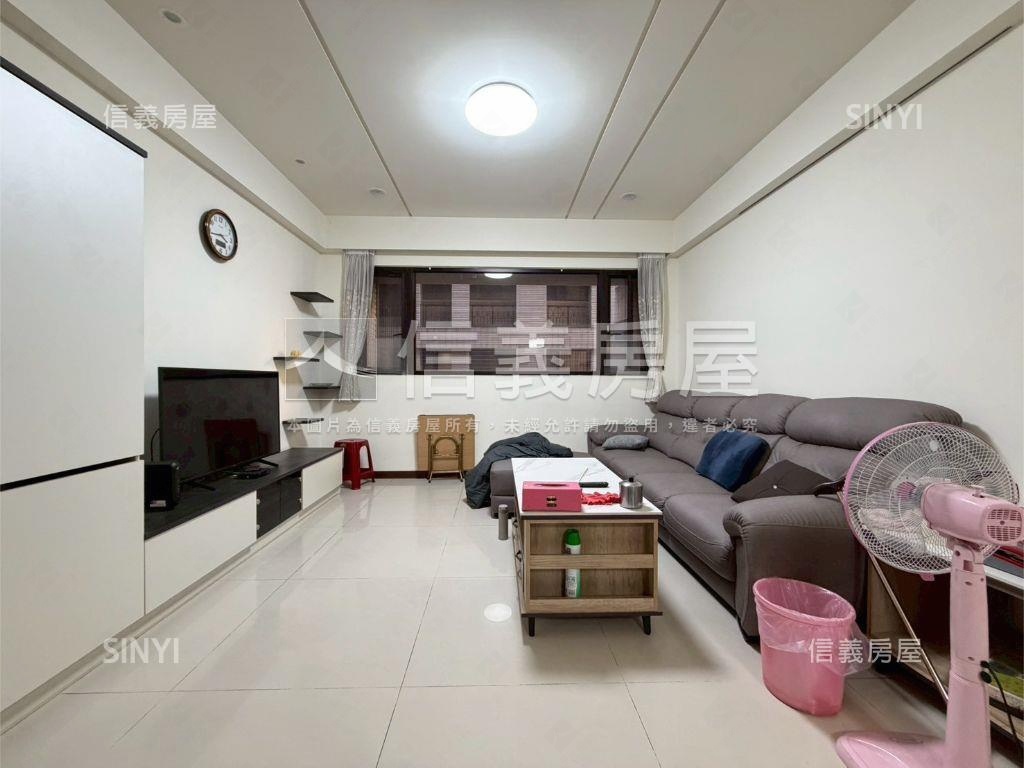 英倫雙星精美三房房屋室內格局與周邊環境