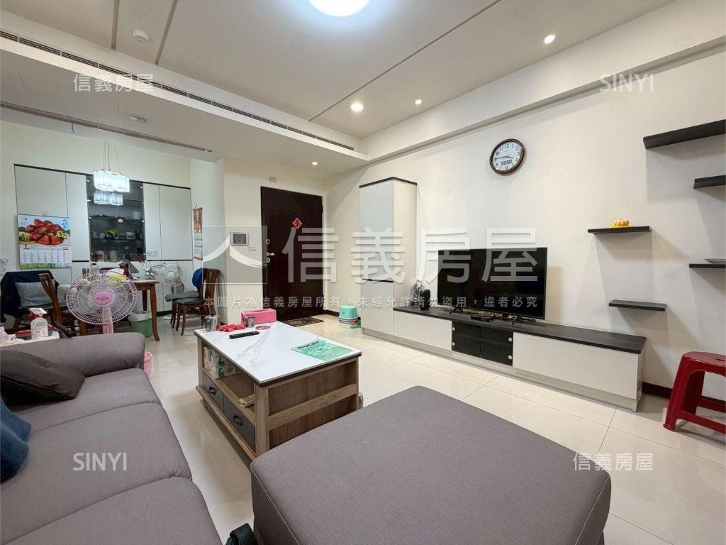 英倫雙星精美三房房屋室內格局與周邊環境