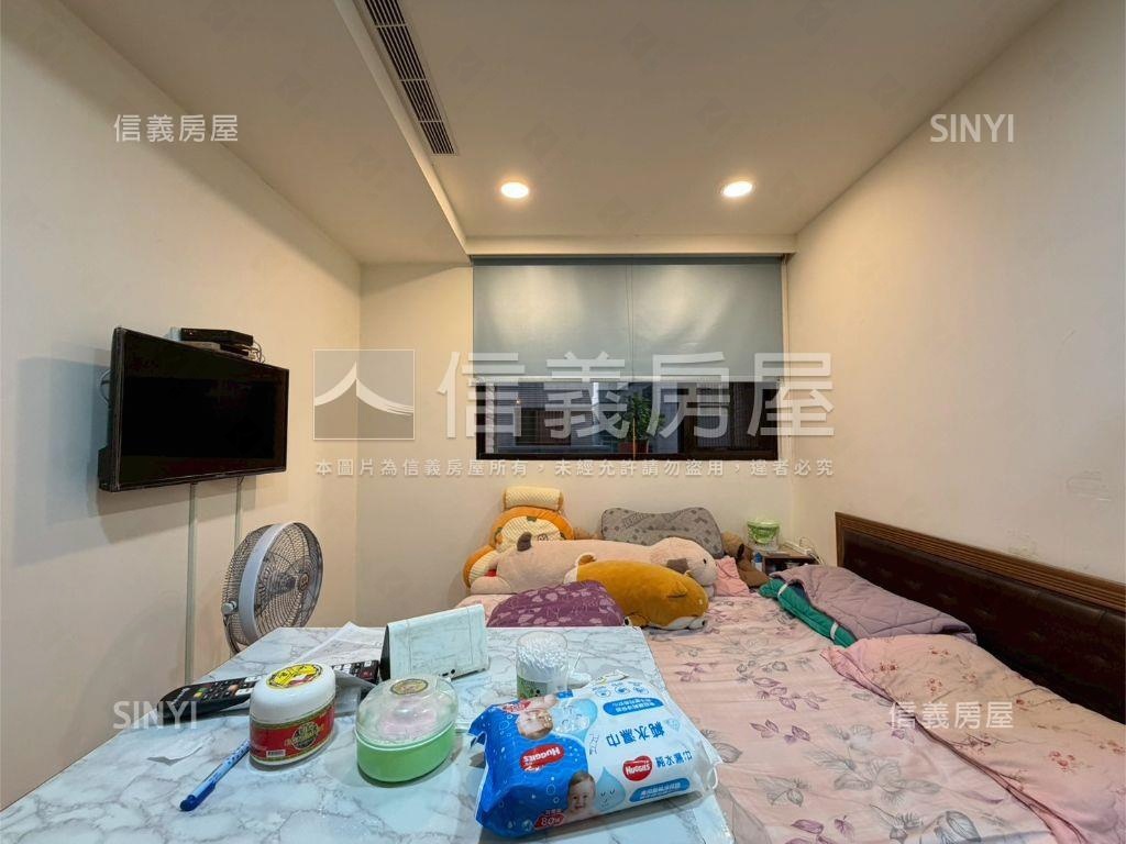 英倫雙星精美三房房屋室內格局與周邊環境