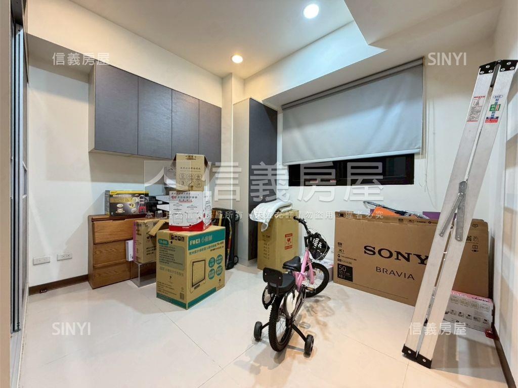 英倫雙星精美三房房屋室內格局與周邊環境