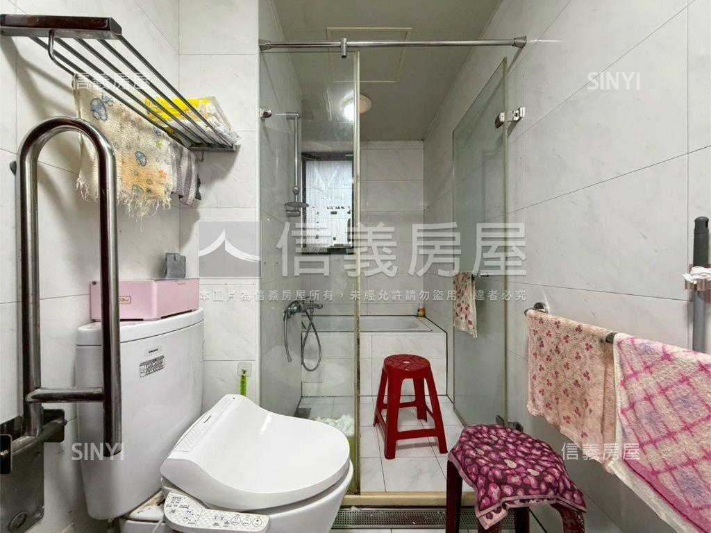 英倫雙星精美三房房屋室內格局與周邊環境