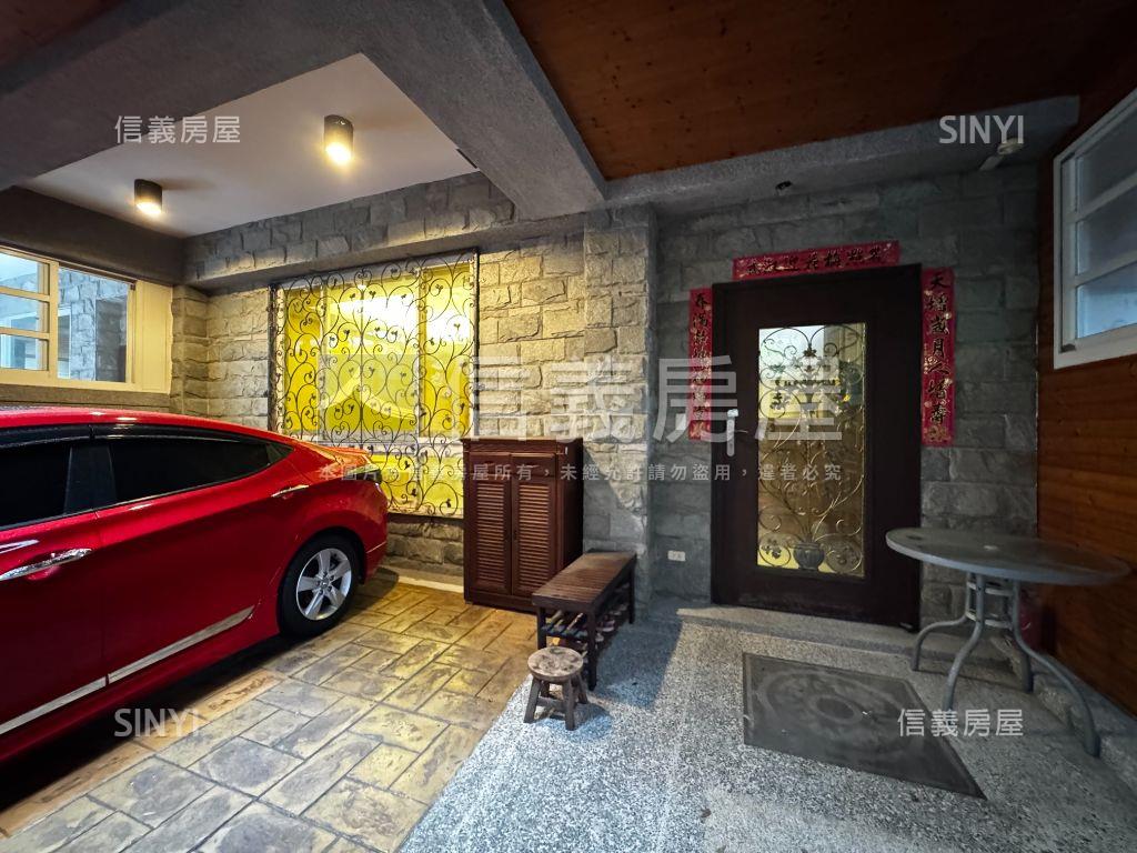 華美街大地坪別墅可停三車房屋室內格局與周邊環境