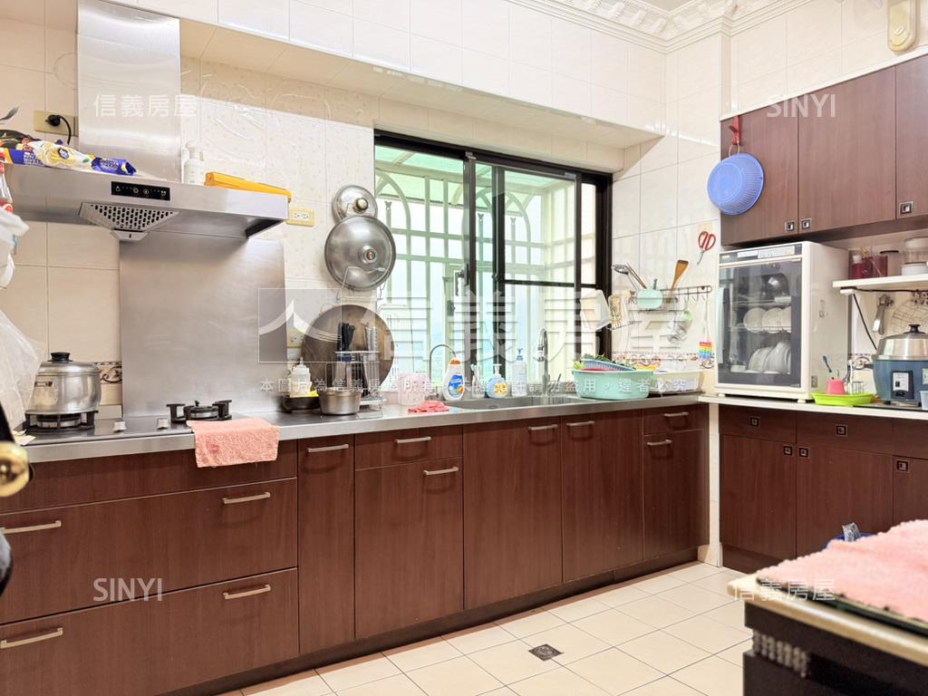 日光荷堤高樓景觀美屋房屋室內格局與周邊環境