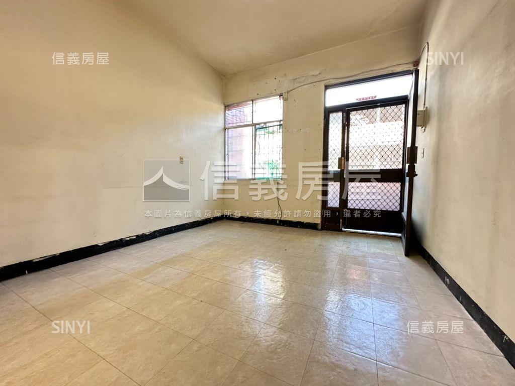 近環狀輕軌灣仔站透天房屋室內格局與周邊環境