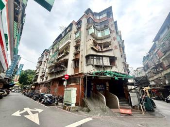 誠售萬大百坪商場一樓土地