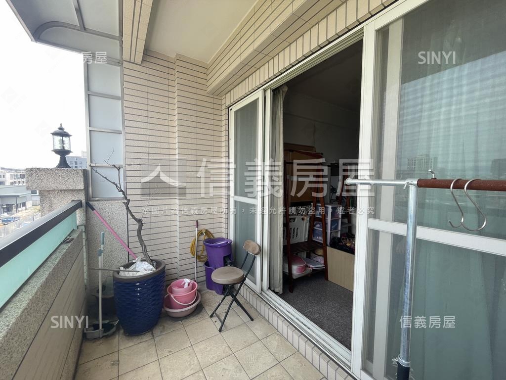 長億震後約二十米活路店墅房屋室內格局與周邊環境