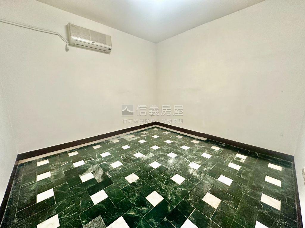 近光仁萬大路頂樓美公寓房屋室內格局與周邊環境