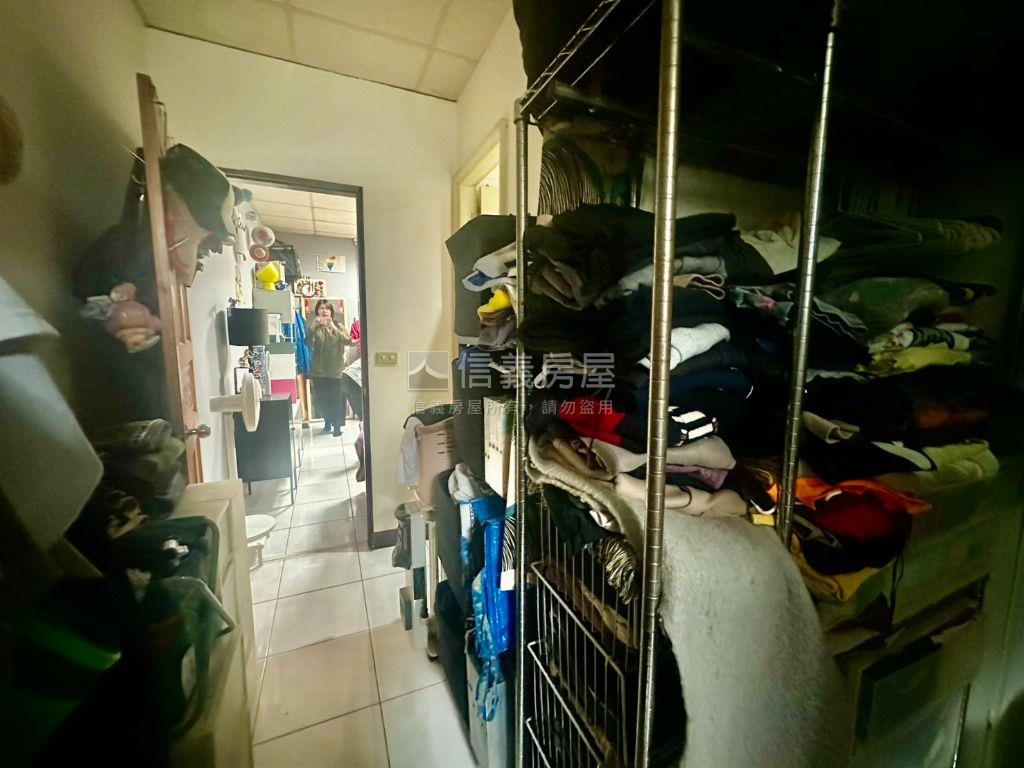近光仁萬大路頂樓美公寓房屋室內格局與周邊環境