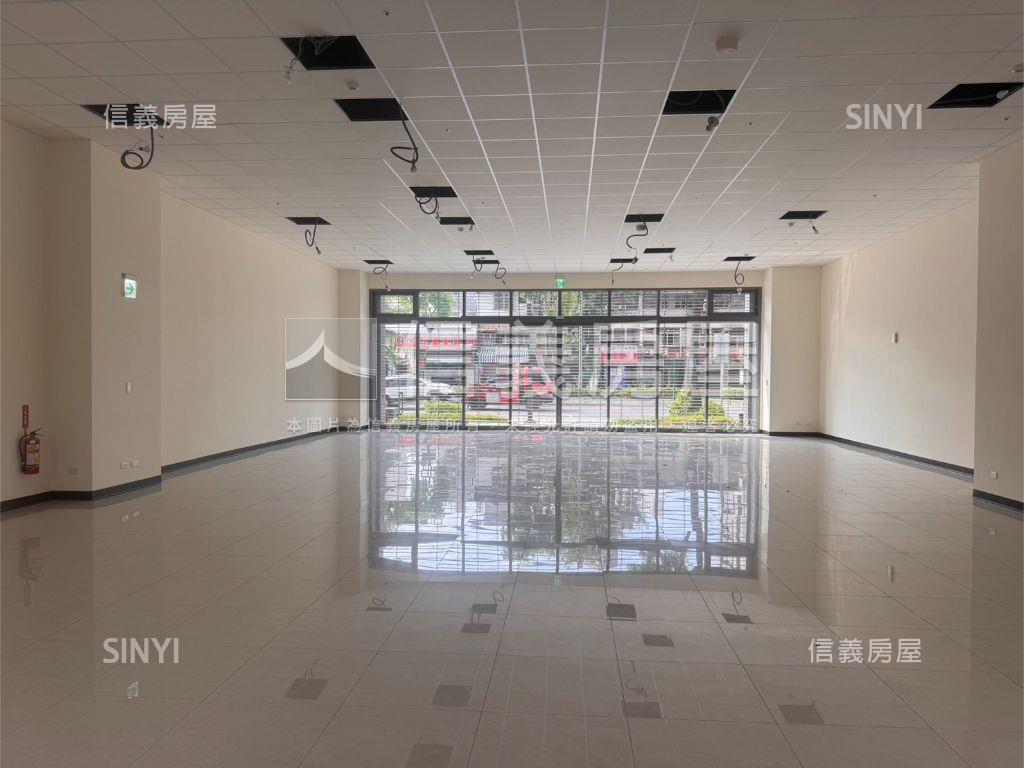 永寧捷運旁近百坪全新店面房屋室內格局與周邊環境
