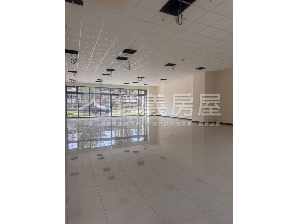 永寧捷運旁近百坪全新店面房屋室內格局與周邊環境