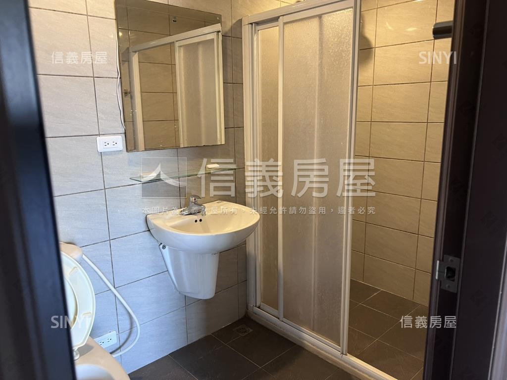 南勢鼎藏璞麗二期兩房車位房屋室內格局與周邊環境